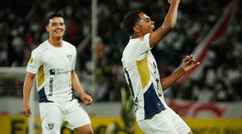 Liga de Quito derrota a Barcelona SC en el Rodrigo Paz