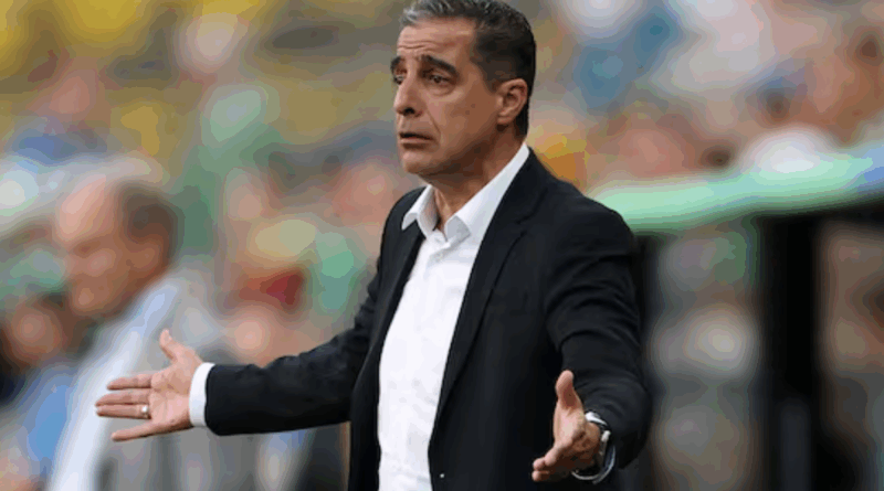 Renato Paiva deja de ser entrenador de Botafogo