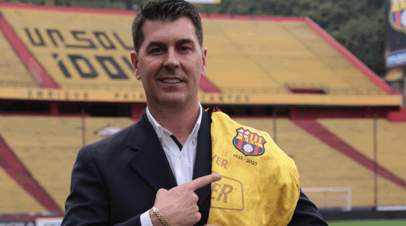 ¿Cuándo debuta Ismael Rescalvo en Barcelona SC?