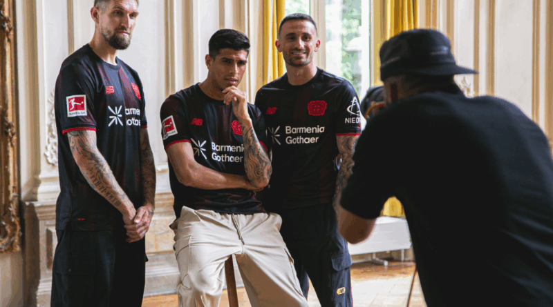 ¿Piero Hincapié se queda? Luce la nueva camiseta del Leverkusen