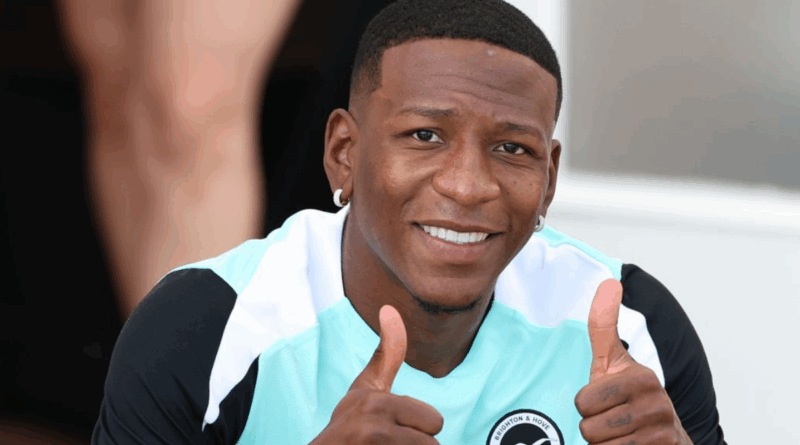 Pervis Estupiñán se une a la pretemporada con el Brighton