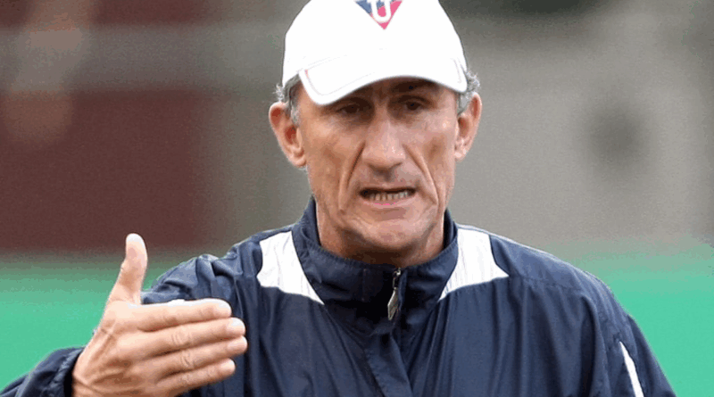 Edgardo Bauza es homenajeado por Liga de Quito