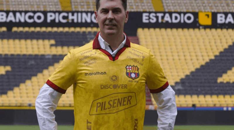 Ismael Rescalvo busca su primer triunfo con Barcelona SC