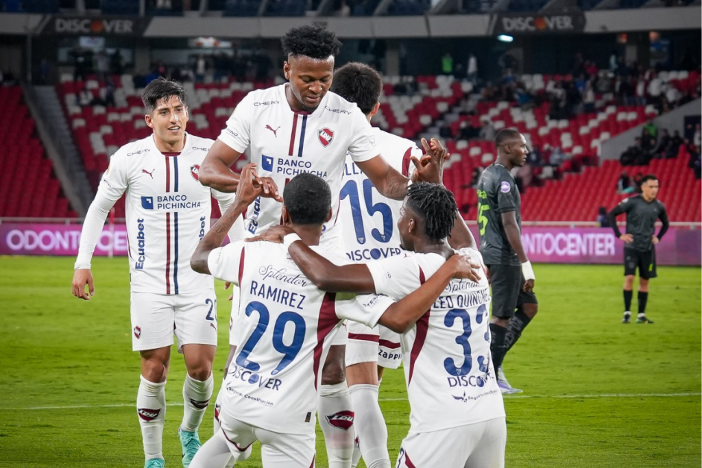 EN VIVO: Liga de Quito se enfrenta a Libertad FC