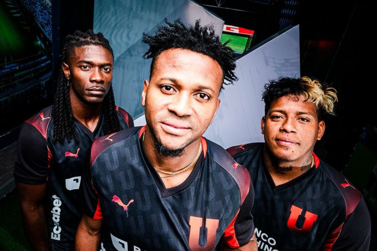 Liga de Quito presenta sus nuevas camisetas para la temporada 2026