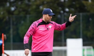 Joaquín Papa es el entrenador de Independiente del Vallle.