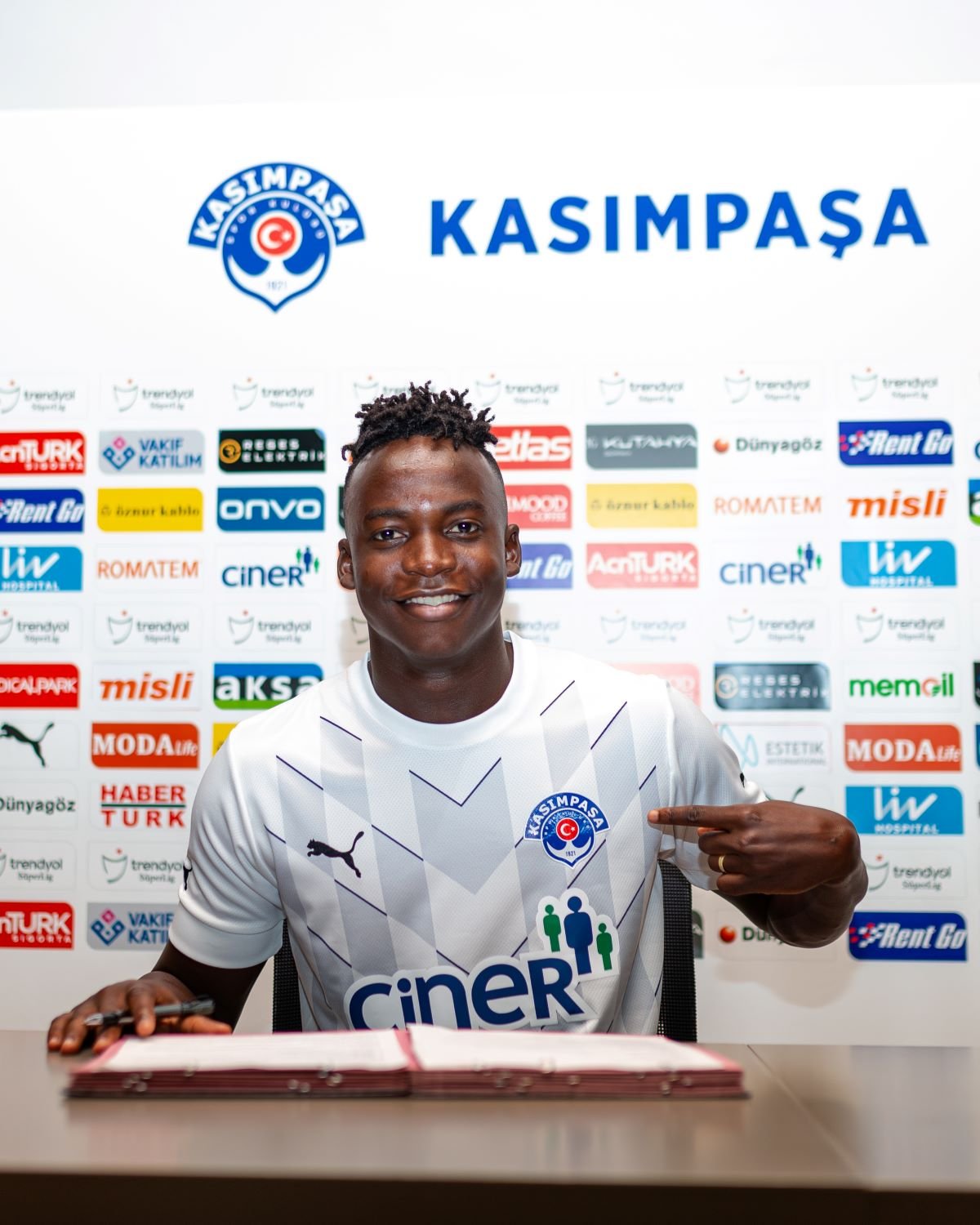 Jhon Espinoza viene de jugar del Kasimpasa y se une al Independiente del Valle. Foto: Kasimpasa