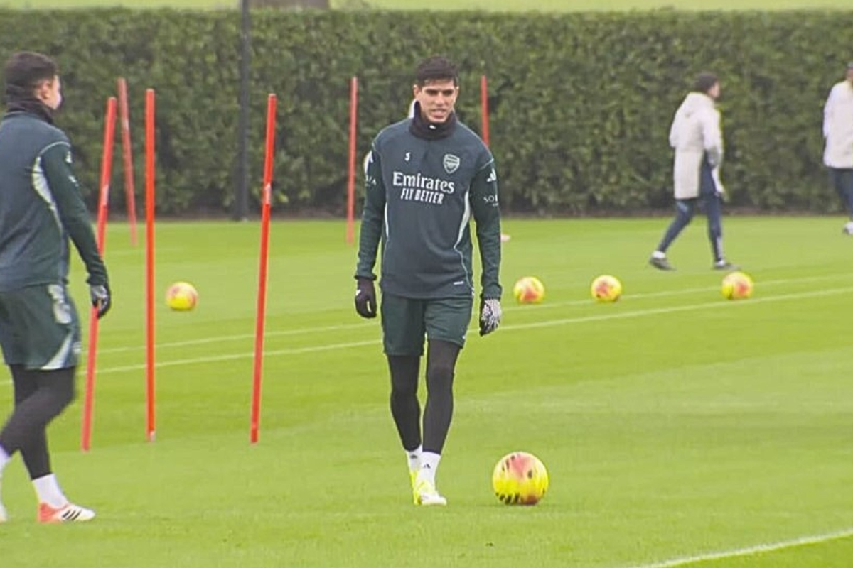 Piero Hincapié retoma los entrenamientos con el Arsenal