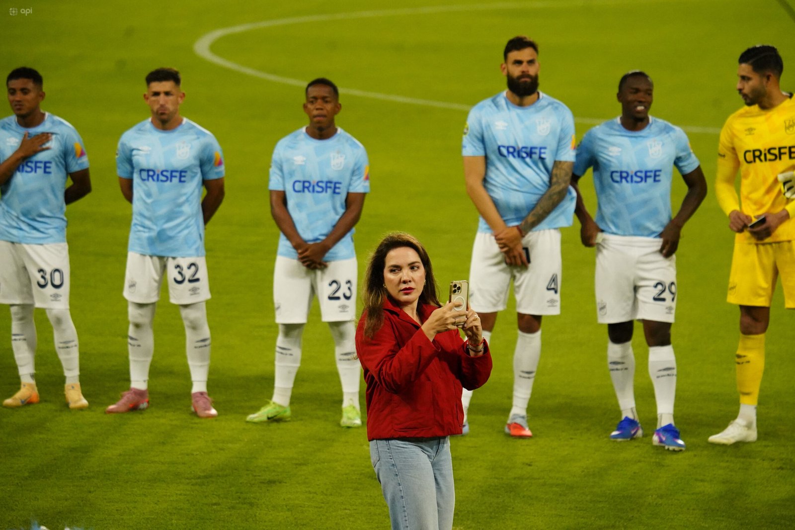Universidad Católica estuvo en el estadio Rodrigo Paz para jugar con Emelec