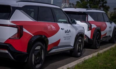 Kia fue la marca de autos oficial que transportó el Trofeo de la Copa de la FIFA. Foto: Kia Ecuador