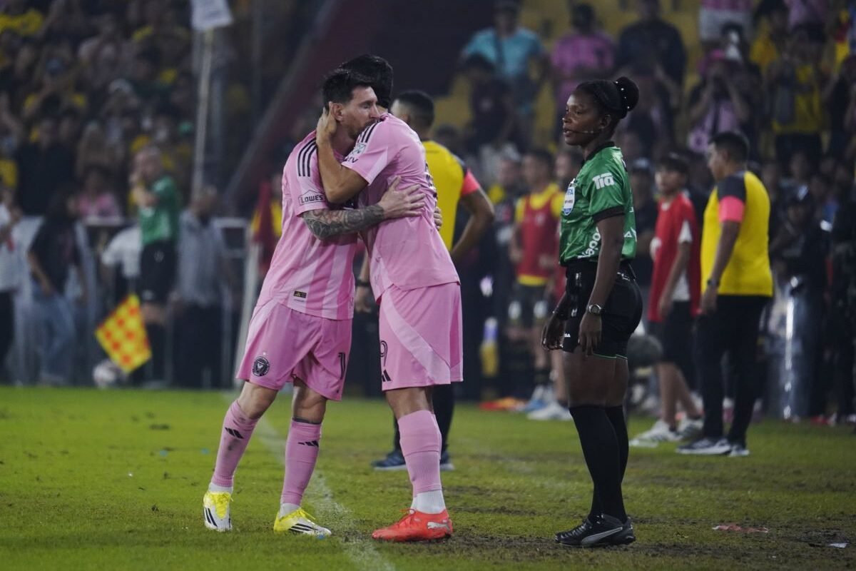 Lionel Messi en 'El Partido de la Historia' entre Inter Miami y Barcelona SC, en Guayaquil. Foto: API