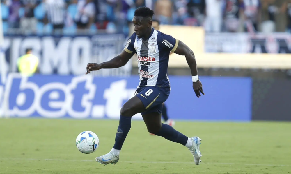 Eryc Castillo recibe calificativos racistas en Perú