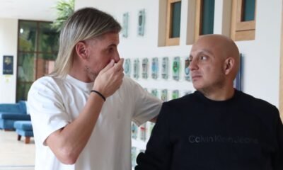 Sebastián Beccacece, DT de la Selección de Ecuador, y Manolo Illescas, responsable de la coordinación general. Foto: API