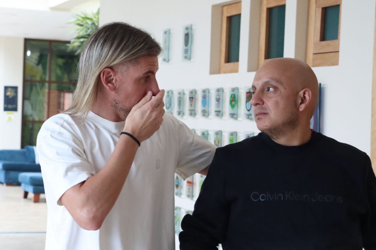 Sebastián Beccacece, DT de la Selección de Ecuador, y Manolo Illescas, responsable de la coordinación general. Foto: API