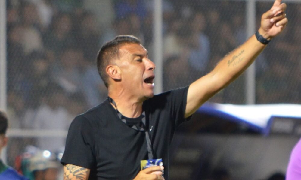 Raúl Antuña deja la dirección técnica del Orense. Foto: API