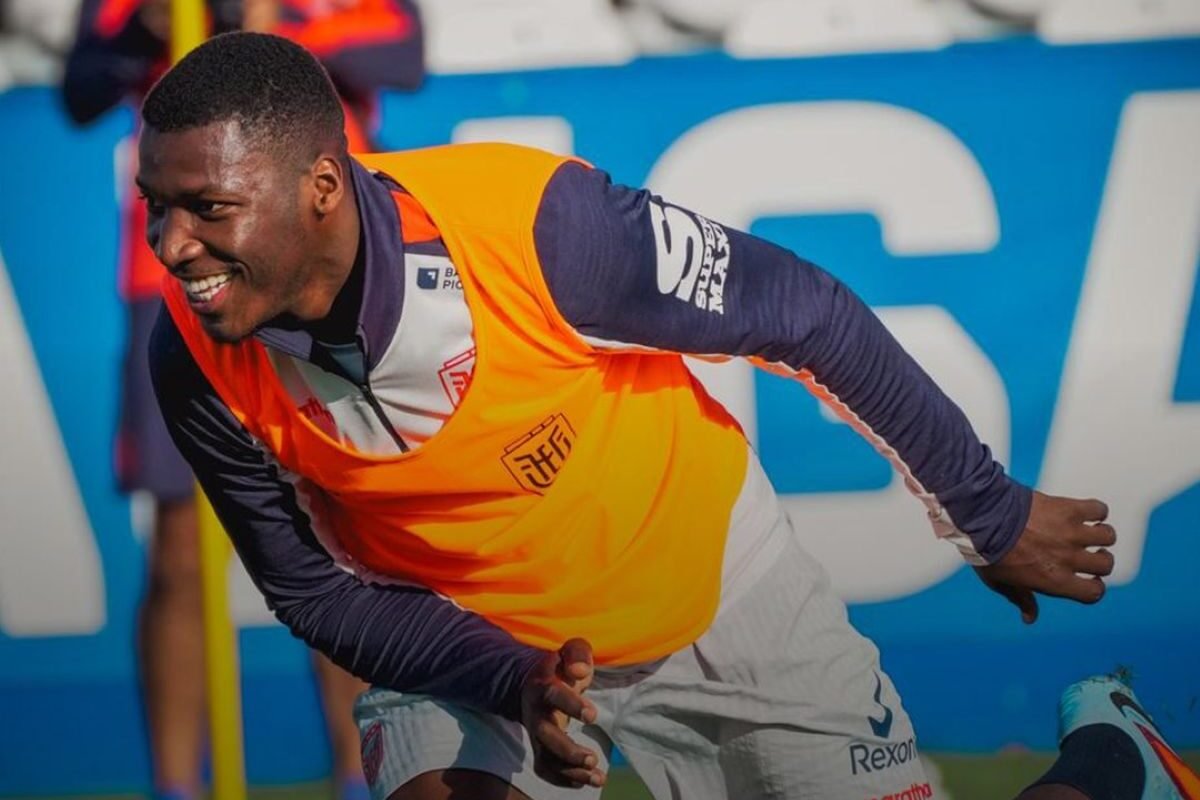 Moisés Caicedo, en una práctica en el complejo de Leganés. Foto: La Tri