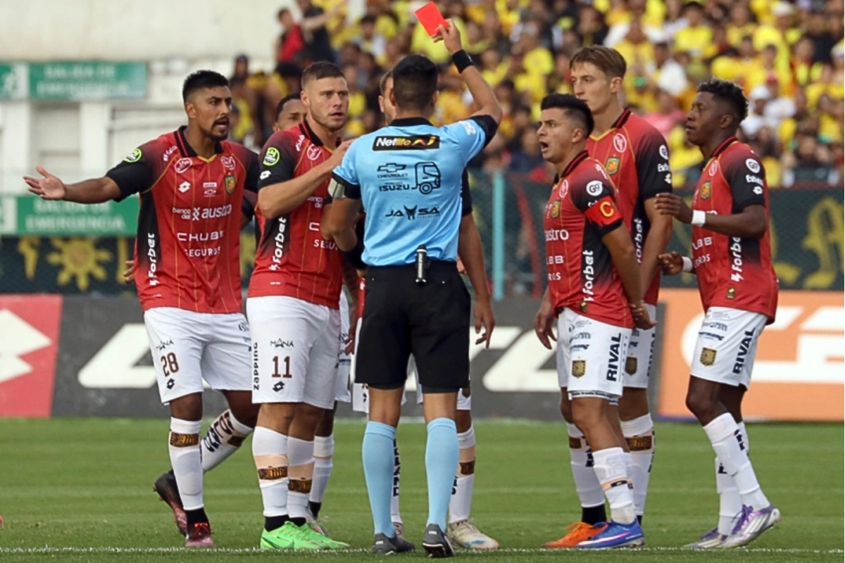 LigaPro castiga con dureza el juego brusco grave