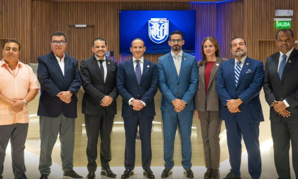 Santiago Barragán respalda la continuidad de Francisco Egas en la FEF