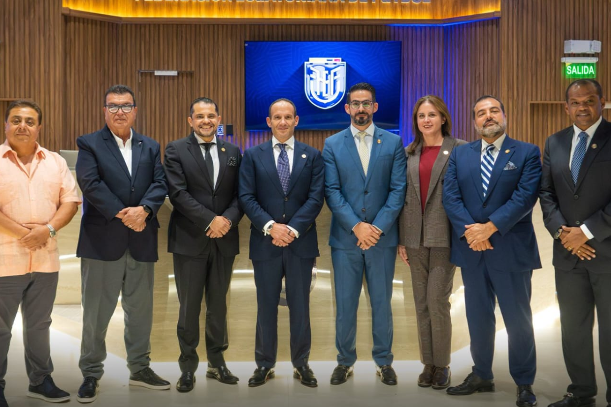 Santiago Barragán respalda la continuidad de Francisco Egas en la FEF