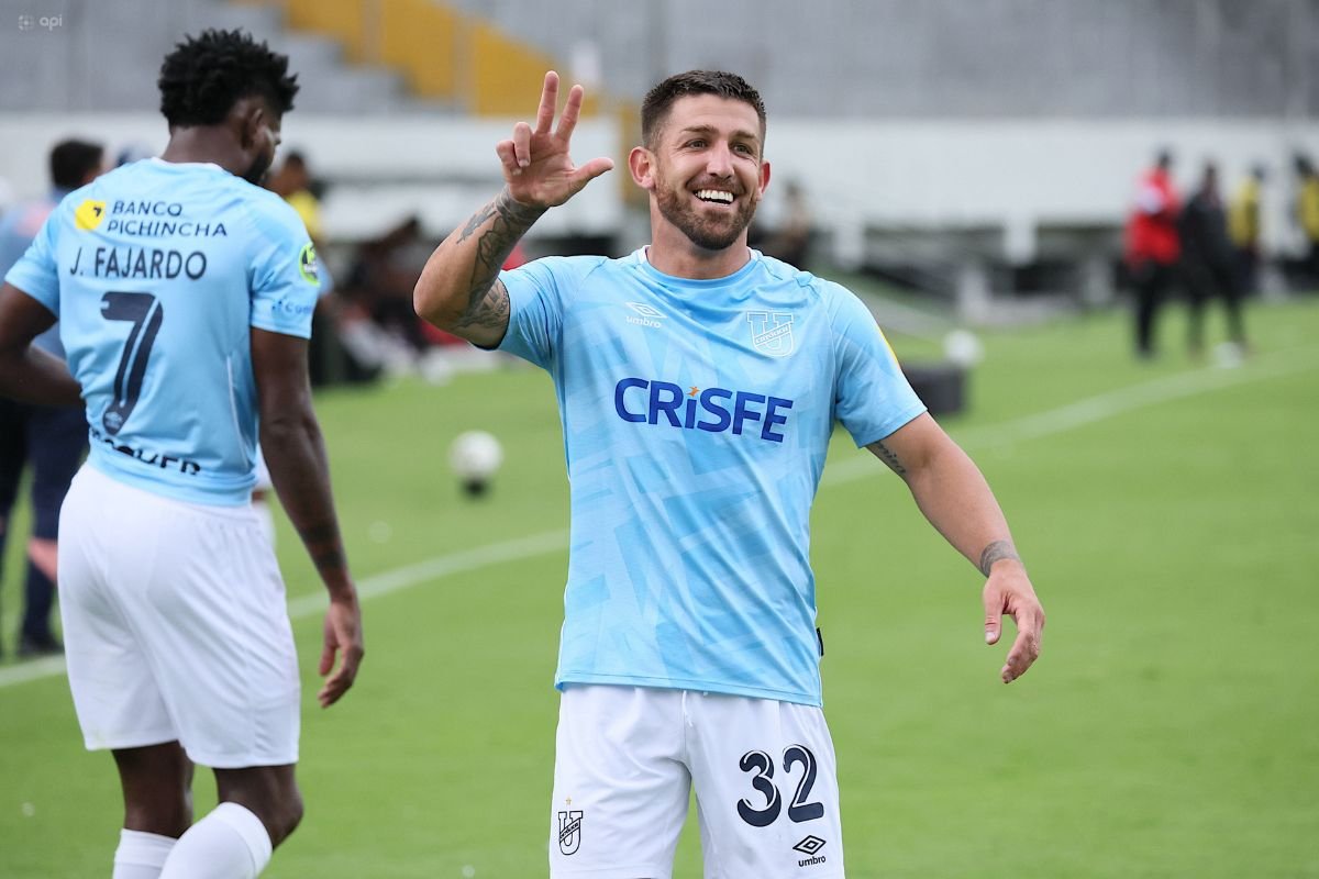 Universidad Católica golea a Leones FC