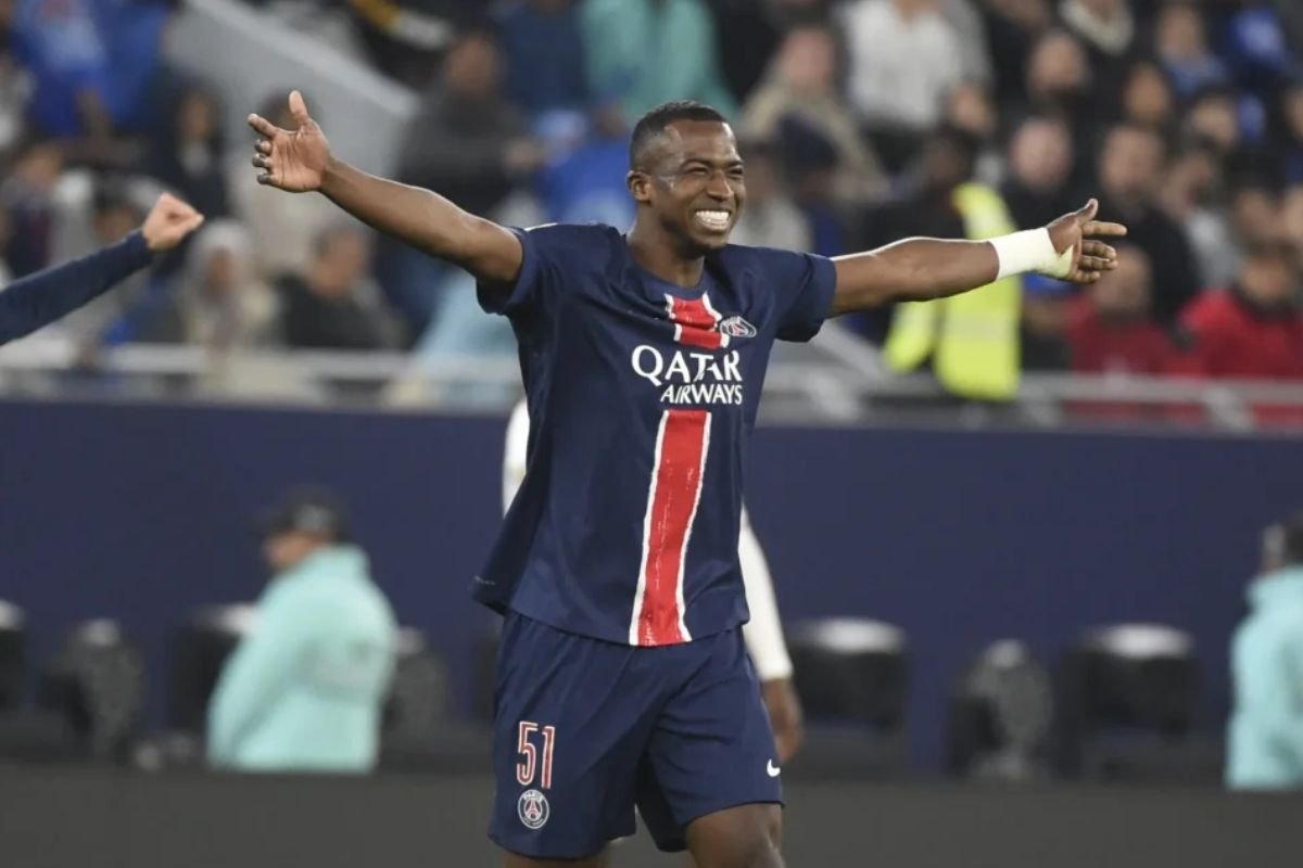 Willian Pacho y Moisés Caicedo encienden el duelo entre PSG y Chelsea