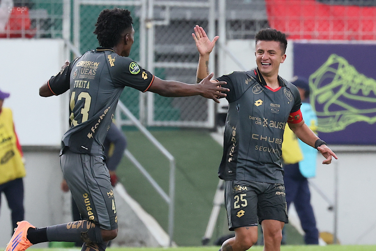 Deportivo Cuenca sorprende al Aucas en Quito