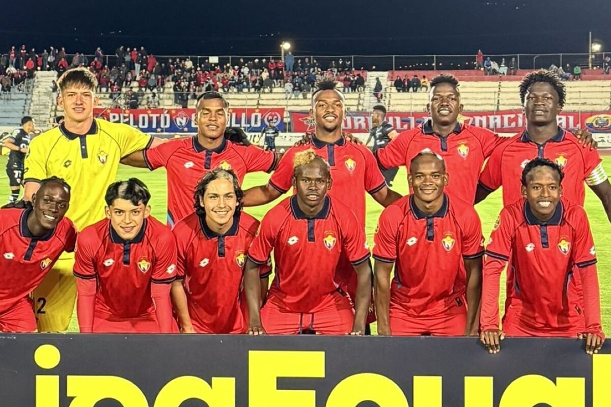 La plantilla de El Nacional que debutó en la Serie B del 2026, este 20 de marzo. Foto: El Nacional