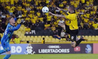 Darío Benedetto, de Barcelona, en el juego contra Botafogo, este 3 de marzo del 2026. Foto: API