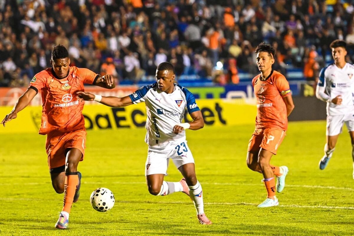 Liga de Quito y Libertad jugaron en el estadio Reina del Cisne, este 7 de marzo del 2026. Foto: API