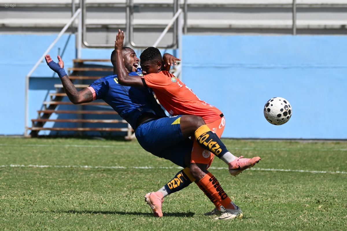 Delfín y Libertad jugaron el 21 de marzo de 2026 en Manta.