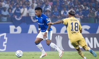 Keny Arroyo juega la Conmebol Libertadores ante Boca Juniors. Foto: Cruzeiro