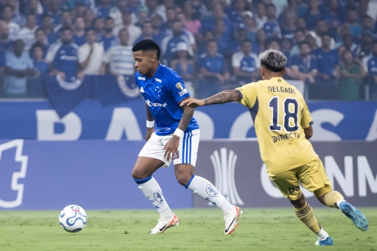 Keny Arroyo juega la Conmebol Libertadores ante Boca Juniors. Foto: Cruzeiro