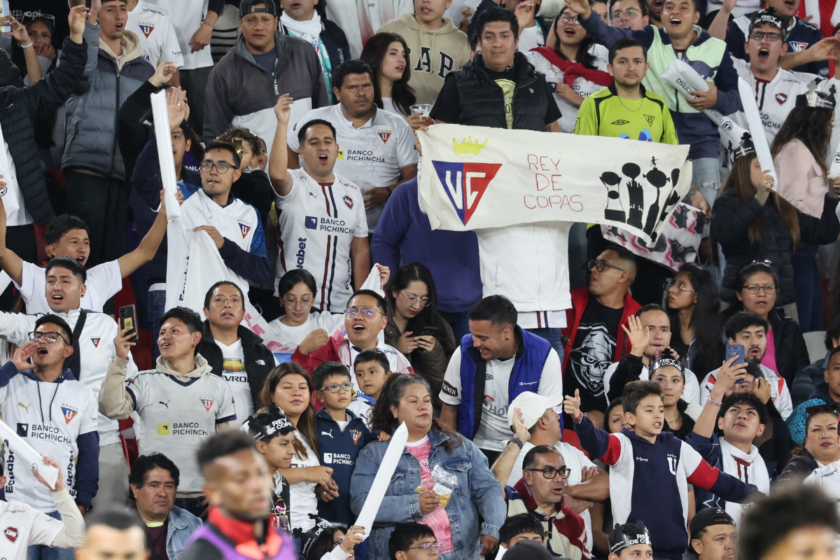 Duras sanciones para Católica y Liga de Quito