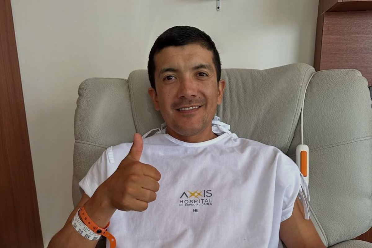 Richard Carapaz se sometió a una cirugía y afirma que sí irá al Giro de Italia