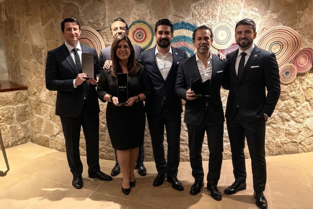 Los ejecutivos de KIA Ecuador.