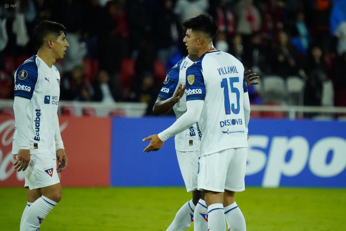 Gabriel Villamil y Fernando Cornejo en el encuentro ante Mirassol por la Copa Libertadores. Foto: API