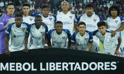 El plantel de Liga de Quito posa en la previa ante Mirassol por la Copa Libertadores. Foto: API