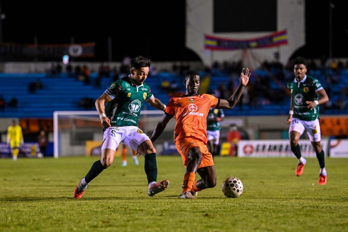 Libertad FC rescata un empate ante Mushuc Runa en Loja