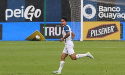 Jesús Pretell celebra su gol marcado ante Independiente del Valle. Foto: API