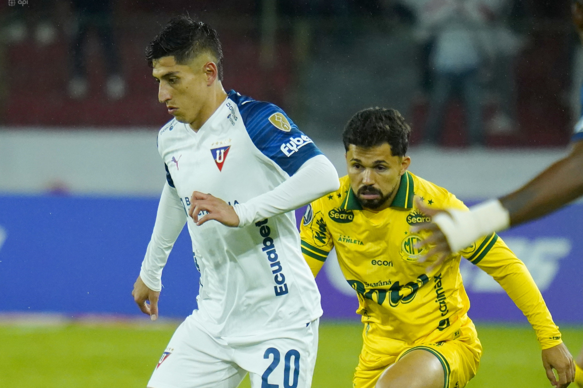 Fernando Cornejo juega con Liga de Quito ante Mirassol. Foto: API