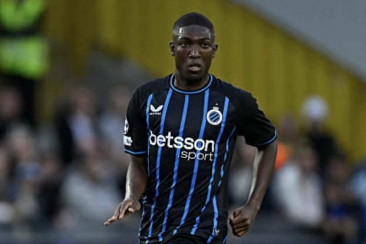 Joel Ordóñez juega un partido con Club Brujas. Foto: Club Brujas