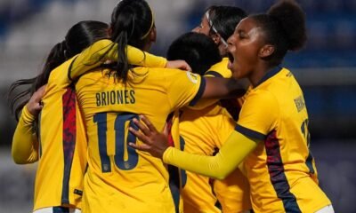 Las jugadoras de Ecuador celebran el gol de Anahí Ortiz. Foto: La Tri