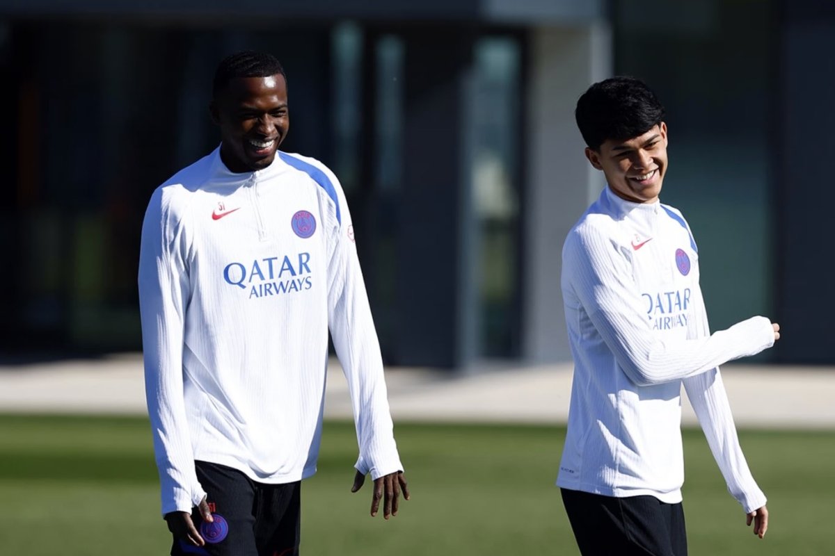 Willian Pacho en los entrenamientos de Luis Enrique. Foto: PSG