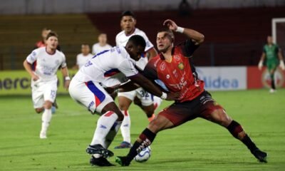 Deportivo Cuenca y San Lorenzo se enfrentaron en el estadio Alejandro Serrano Aguilar. Foto: API