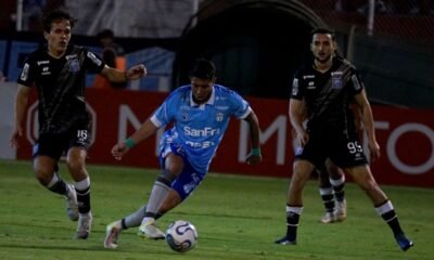Jugadores de Alianza Atlético y Macará en el Bellavista. Foto: API
