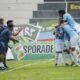 Los jugadores de Universidad Católica celebran un gol ante Orense. Foto: API