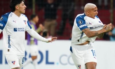 Alejandro Tobar y Deyverson, en el partido de Liga de Quito y Always Ready. Foto: API