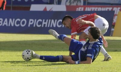 Emelec y Daquilema FC jugaron en el estadio Olímpico de Riobamba. Foto: API