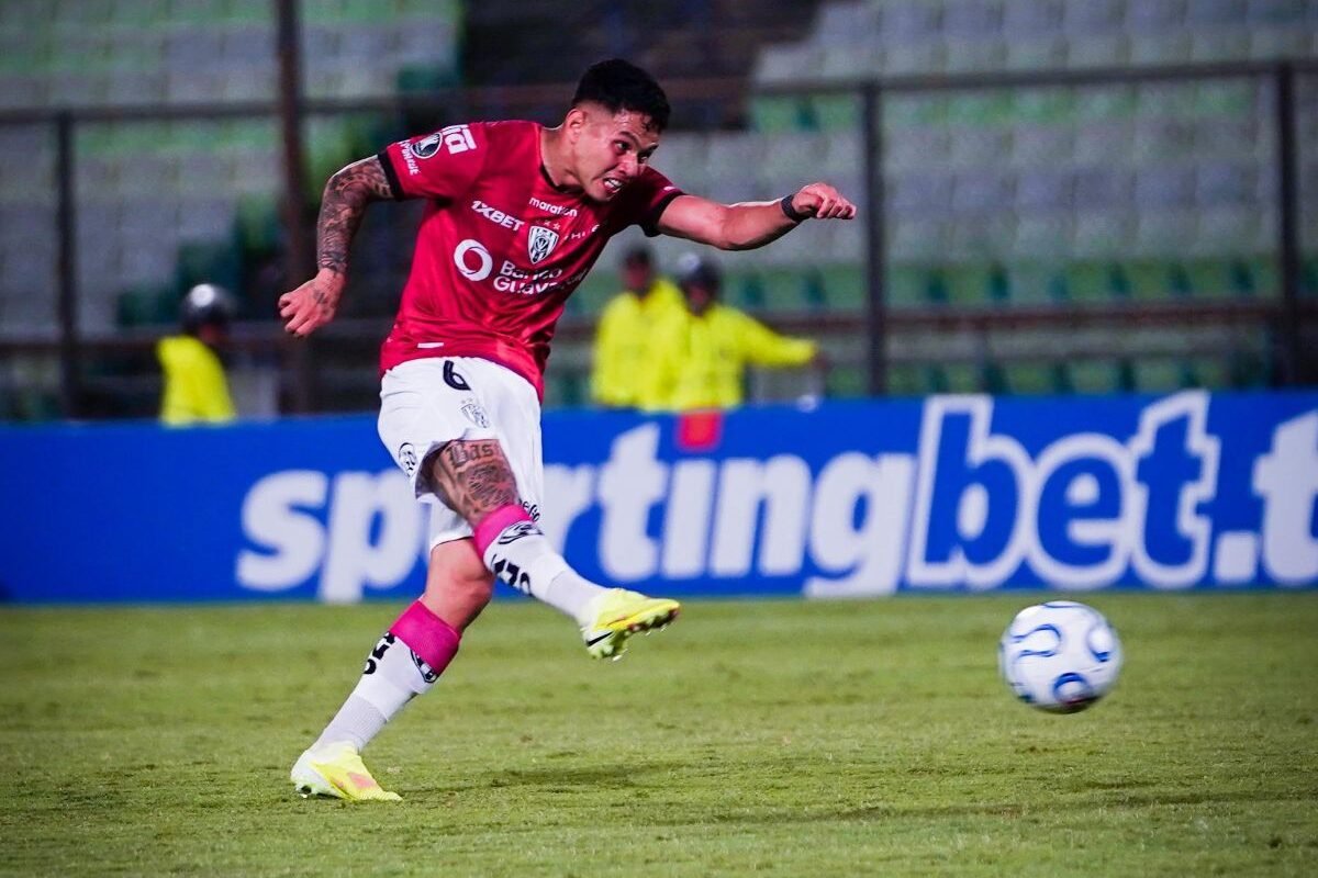 Jordy Alcívar, de Independiente del Valle, en el partido ante Universidad Central. Foto: IDV
