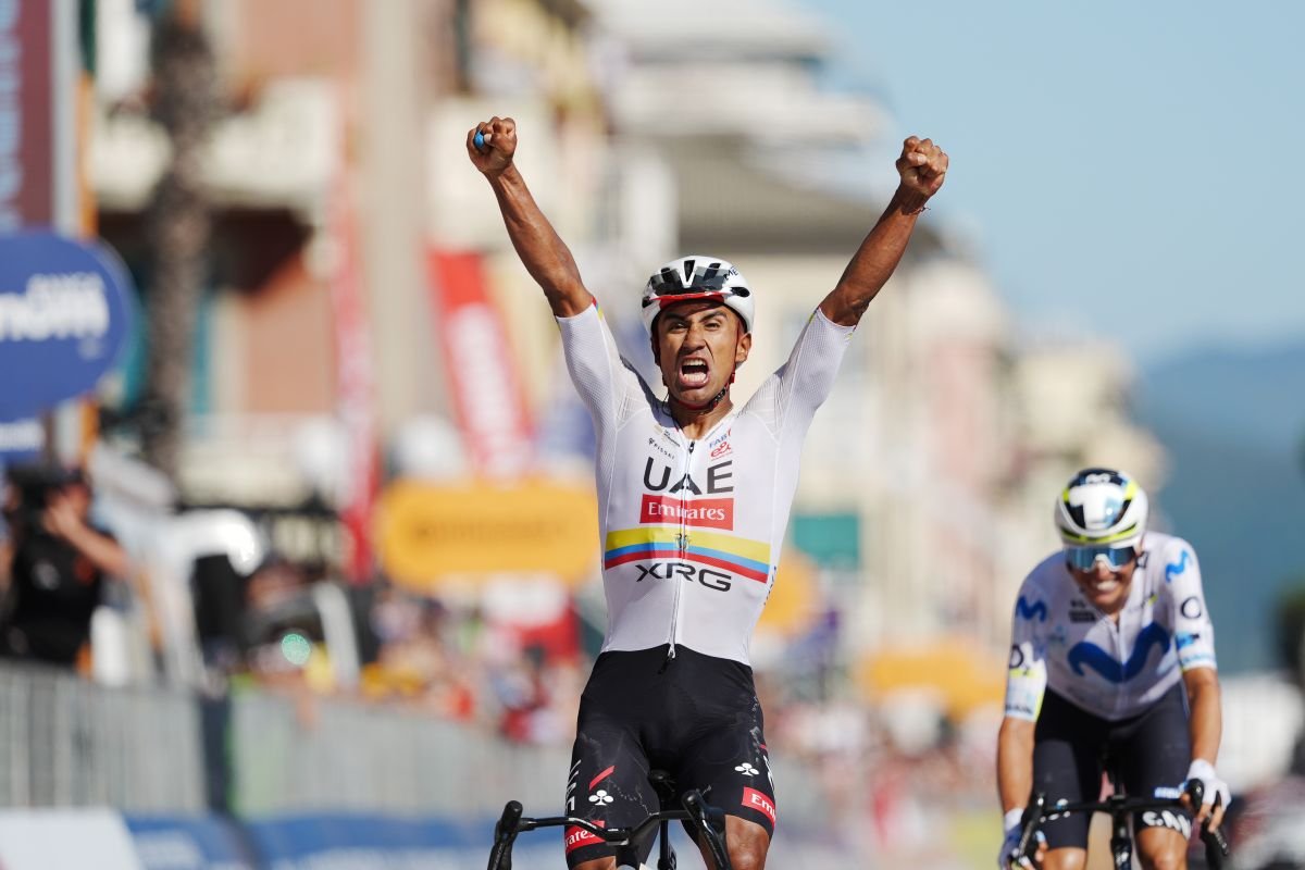 Jhonatan Narváez gana la Etaoa 11 del Giro de Italia. Foto: Giro